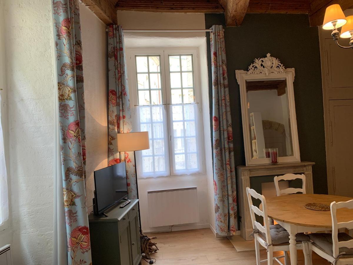Appartement De Charme Dans Le Coeur Historique D'Uzes Ngoại thất bức ảnh