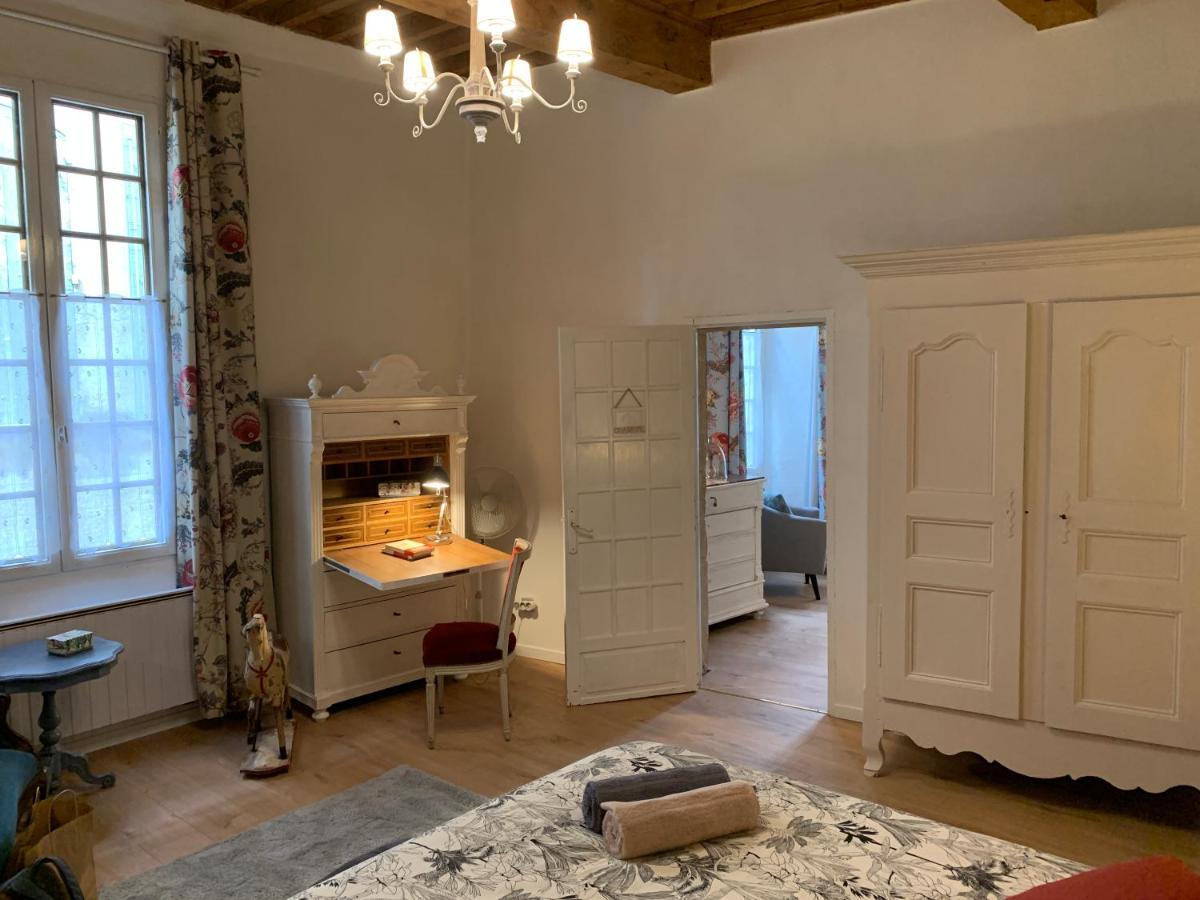 Appartement De Charme Dans Le Coeur Historique D'Uzes Ngoại thất bức ảnh